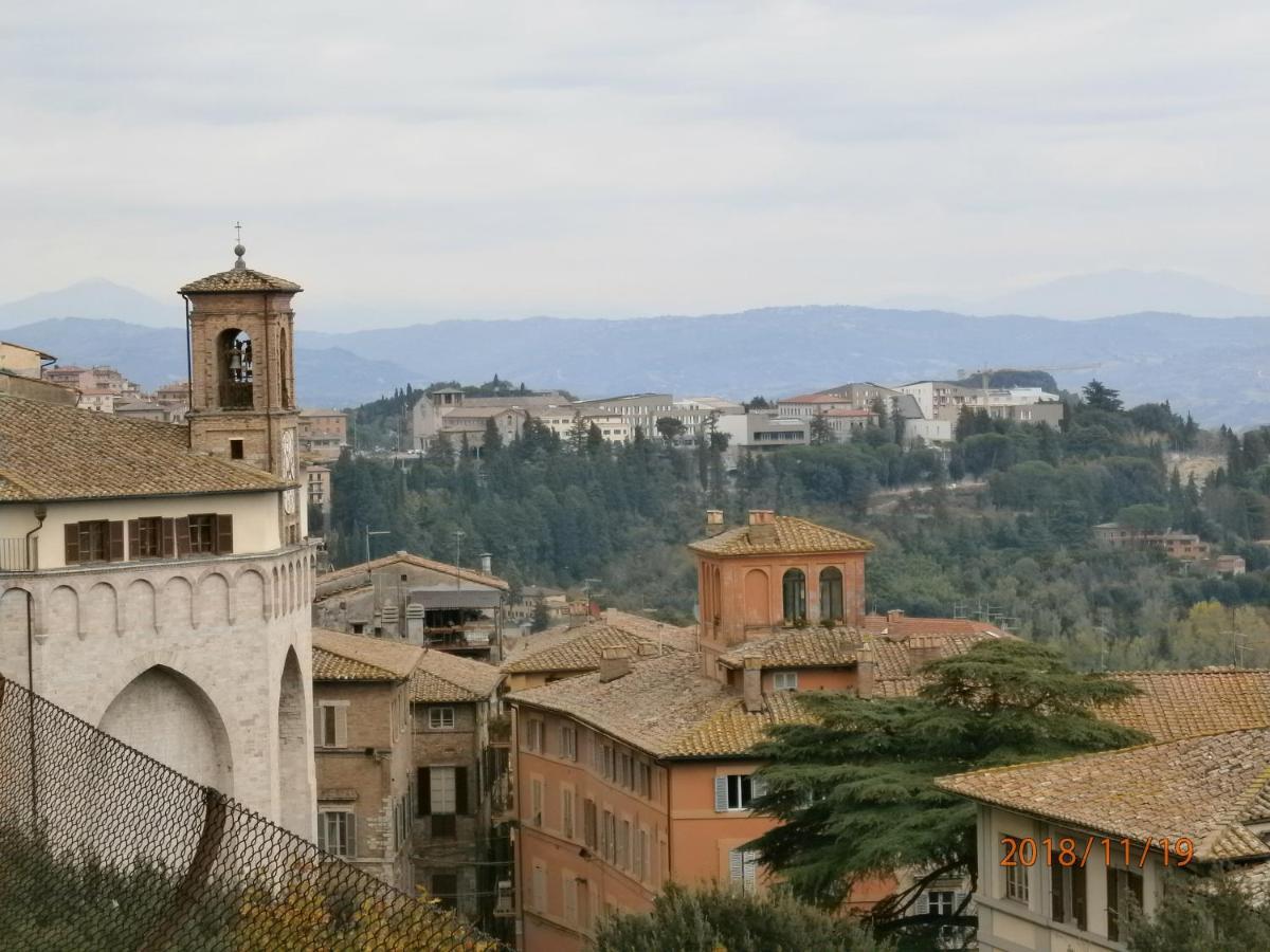 Charming Apartment Tilli With Parking Perugia Buitenkant foto