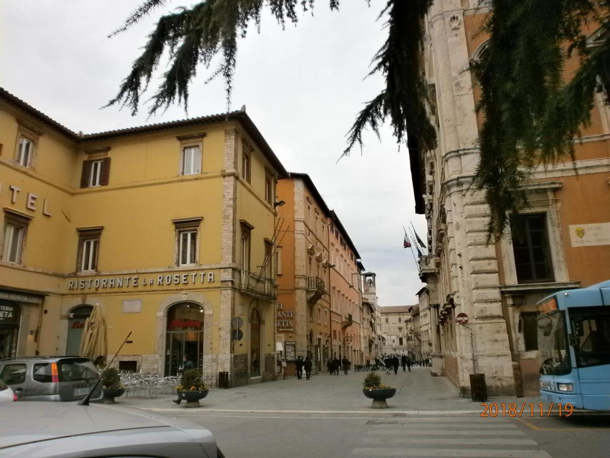 Charming Apartment Tilli With Parking Perugia Buitenkant foto